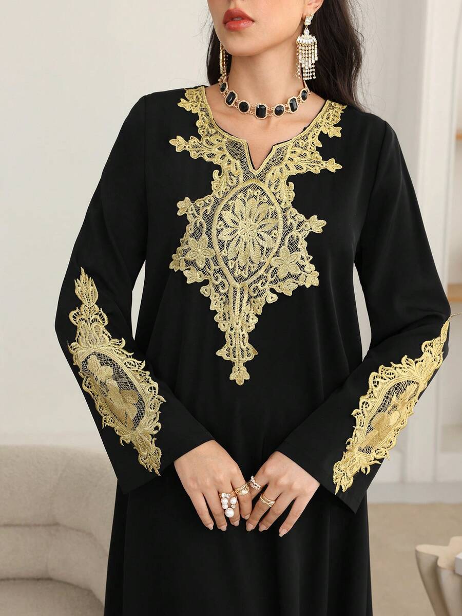 Al Najma 2025新款时尚优雅V领刺绣奢华修身连衣裙 - 黑色 - 查看 1