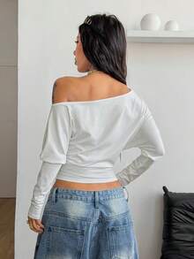 Coolane Áo thun crop nữ mùa xuân phong cách tối giản Y2K cơ bản mặc hàng ngày, casual vintage streetwear, co giãn, màu trắng, dáng rộng, cổ bất đối xứng, tay dài, nhún bèo, áo top trắng - trắng - Xem 7