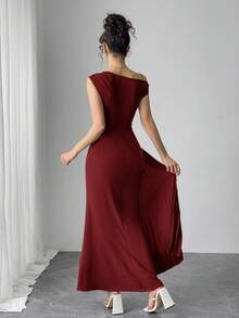 Modelyn Vestido largo ajustado con cuello asimétrico de unicolor para mujer - Burdeos - Ver 3