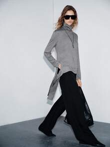 Lumivelle 女士优雅高领开衩下摆蝴蝶结装饰长袖T恤，适合日常穿着和通勤。 - 深灰色 - 查看 6