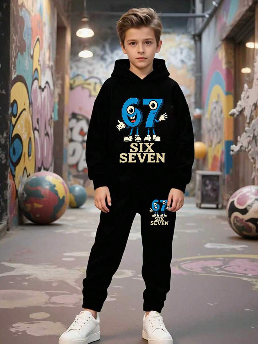 SHEIN Fantacosmos 舒适秋冬休闲时尚创意个性清新高端简约卡通人物67号标语印花连帽衫和运动裤套装，适合青少年男孩秋冬季穿着。 - 黑色 - 查看 1
