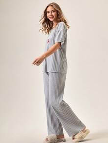 Loomlin Women Cotton Lettered Heart Embroidery Detail Rib Knit Short Sleeve Shirt&Pants Homewear Pajama Set - Grey - View 4