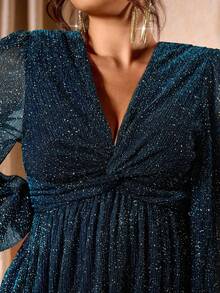 Cravure Gaun Wanita Ukuran Besar Model Plus Size dengan Leher V dan Desain Berkerut, Lengan Lentera, untuk Liburan atau Pesta. - Teal Blue - View 3