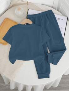 SHEIN 男婴休闲简约圆领短袖上衣和裤子套装，经典酷炫简约字母 A 印花 - 彩色 - 查看 4