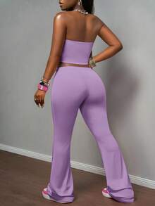 Slaydiva 2025 Xuân/Hè Mới Lễ hội âm nhạc Bohemian Phong cách đồng quê Phục sinh Thường ngày Kỳ nghỉ bãi biển Tiệc tùng Đường phố Gợi cảm Ngọt ngào Dễ thương Y2K Vải dệt kim co giãn màu hồng Quả anh đào đỏ Đồ họa chữ cái tiếng Anh Đồ họa kiểu Mỹ cổ điển Áo ống bó sát không tay hở vai kết hợp với cạp chun màu hồng Dây buộc màu đỏ Quần ống loe in hình quả anh đào dành cho nữ Bộ 2 món - Màu tím - Xem 2