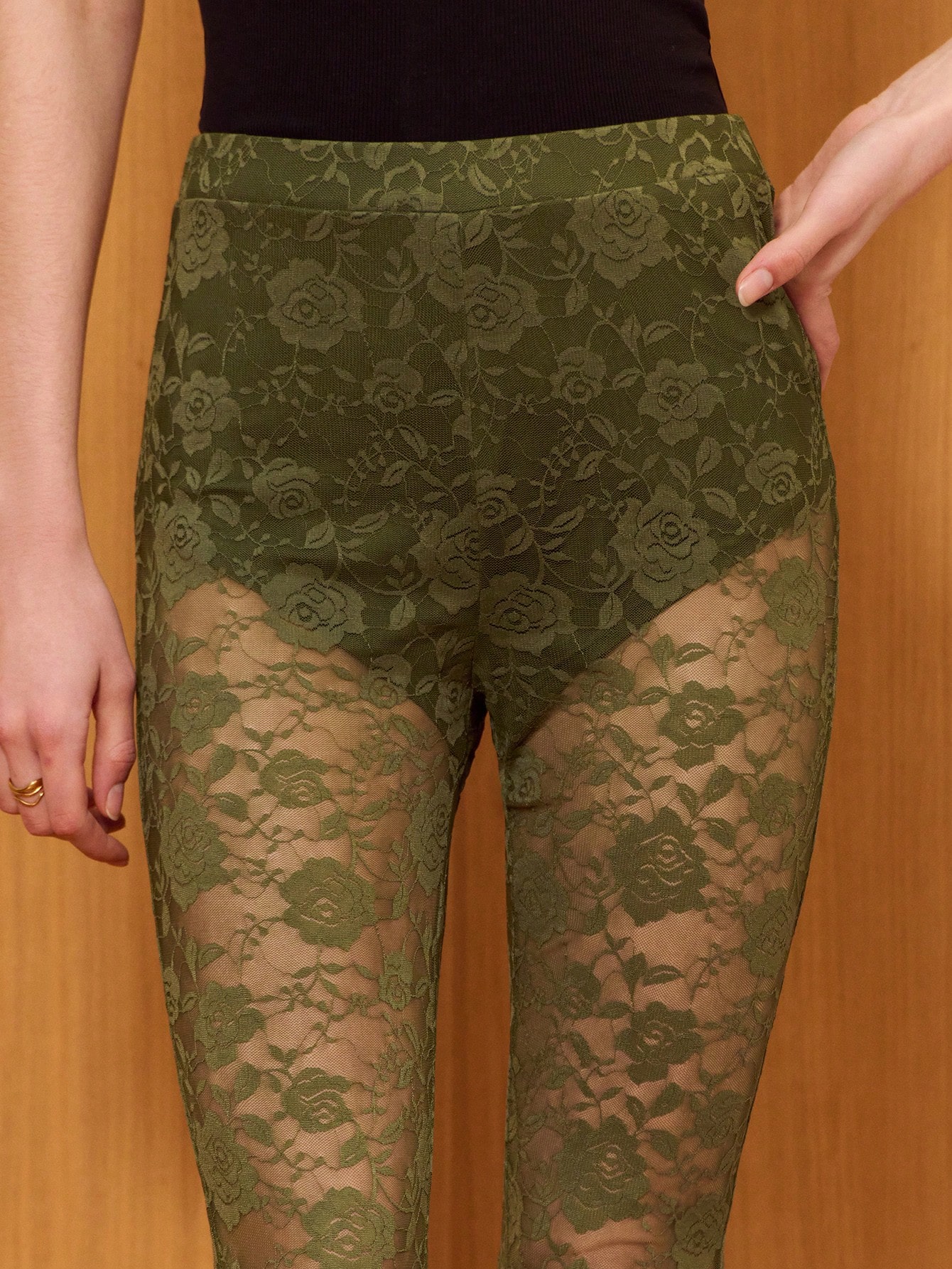 Pantaloni a zampa con vita alta in pizzo color cachi, stile carino da sera, stile francese parigino