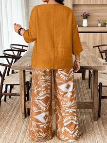 EMERY ROSE 2pcs Plus Size Women Casual Solid Drop Shoulder Blouse And Floral Print Wide Leg Pants Set - Multicolor - View 2