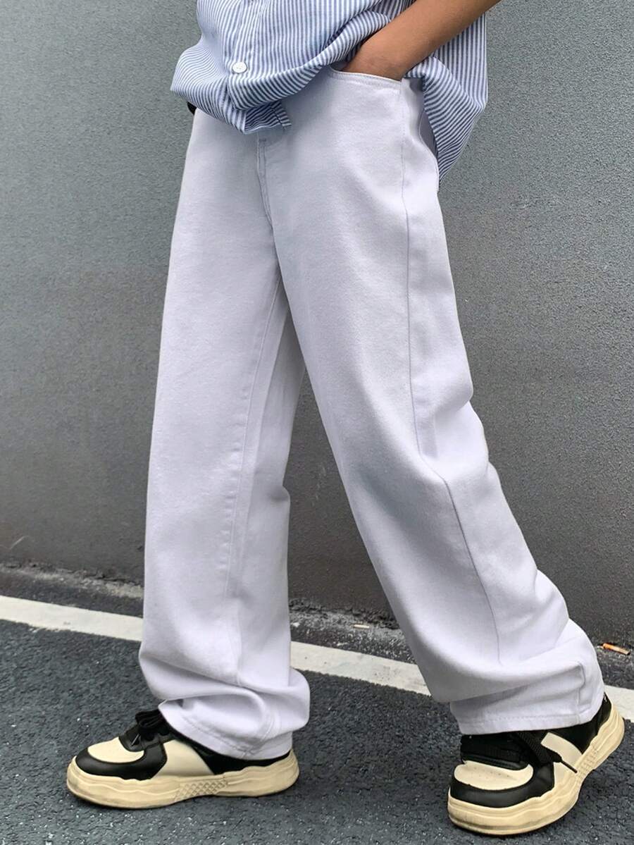 SHEIN 青少年男孩时尚返校节街头服饰混搭百搭设计复古酷炫街头宽松舒适清爽,以及返校节街头服饰混搭百搭设计基础款白色牛仔宽松牛仔裤,适合日常穿着以及春夏锐舞节和街头服饰。 - 白色 - 查看 1