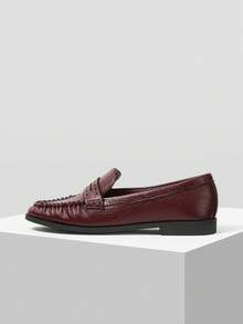 MOTF WOMEN PU LEATHER FRILL TRIM LOAFERS SHOES FOR CHRISTMAS - Burgundy - View 2