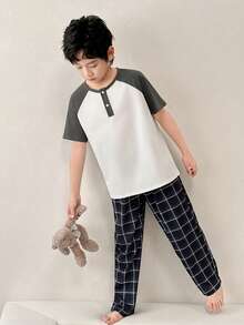 两件套男童休闲撞色插肩袖圆领装饰纽扣短袖T恤和格子图案宽松长裤睡衣套装 - 灰色 - 查看 5