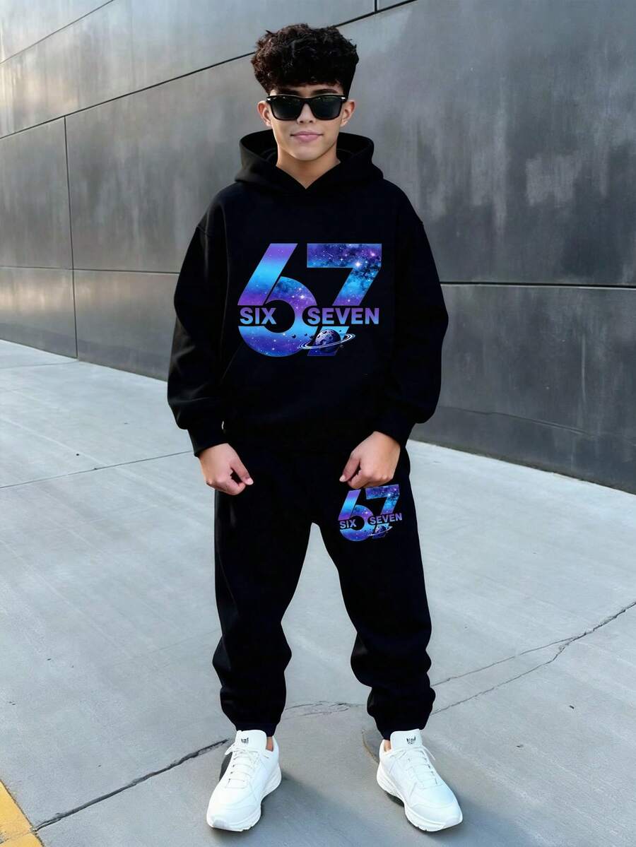 SHEIN 舒适秋冬两件套:休闲连帽衫,饰有创意数字、星系、行星图案,搭配舒适运动裤,适合青少年男孩,秋冬季穿着。 - 黑色 - 查看 1