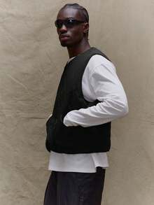 Musero Men Reversible Lightweight Padded Zip Through Vest Winter Coat Spring Summer Holiday Vacation - Black - View 3