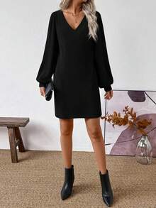 SHEIN 女士纯色V领长袖休闲宽松短裙 - 黑色 - 查看 3