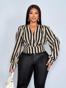 SOLERSUN 大码女式优雅V领长袖褶皱印花休闲衬衫（随机花卉图案），长袖上衣，适合秋冬季节穿着，复古杏色黑色撞色几何印花V领后摆带抽绳，适合通勤和日常穿着，适合各种场合。 - 黑色 - 查看 4