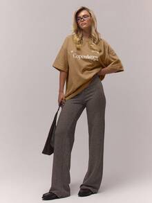 MUSERA Áo thun cổ tròn rộng rãi, mềm mại, thêu họa tiết, phong cách thường ngày, dễ thương, thoải mái, thích hợp cho kỳ nghỉ thu, mùa đông, phong cách đường phố, thanh lịch, mùa xuân hè. - Màu nâu Sô-cô-la - Xem 4