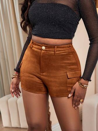 Xyvia 新款女士仿麂皮绒面料复古性感时尚高品质拉链修身显瘦休闲日常百搭短裤，适合独立日、节假日穿着。