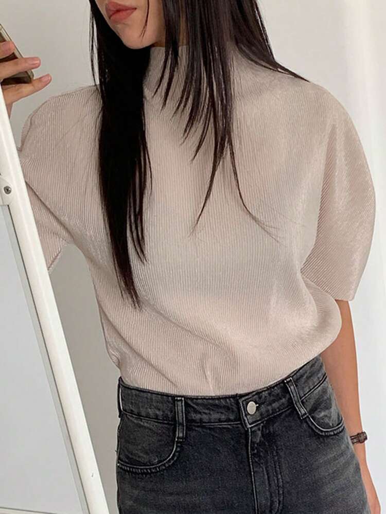 Women's Textured Solid Color Crew Neck Slim Fit Casual Short Sleeve T-Shirt