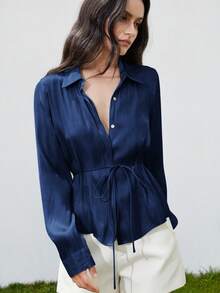 Aveloria Modichic Áo sơ mi nữ thanh lịch tối giản thời trang mới có ve áo, dây rút eo bằng vải satin bóng, áo sơ mi dài tay ôm vừa vặn - Xanh đậm - Xem 6