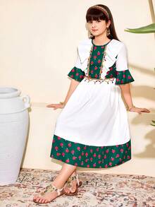 SHEIN 1pc Girls' Traditional Arab Abaya Dress,White Floral,Summer,Boho,Family Matching,Round Neck Patchwork Flare Sleeve,Ruffle Hem Golden Floral Trim,Green - White - View 5