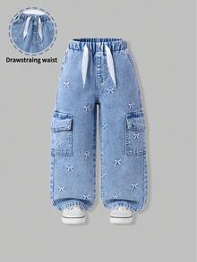 Quần jeans ống đứng cho bé gái, chất liệu denim mềm mại màu xanh nhạt, cạp chun điều chỉnh được với dây buộc ruy băng, thêu nơ bạc xinh xắn, nhiều túi thời trang, phù hợp cho mặc hàng ngày, đi nghỉ mát, ở nhà, dự tiệc, một món đồ không thể thiếu trong tủ quần áo quanh năm. - Rửa nhẹ - Xem 3