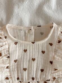 Loomiva Newborn Baby Girl Heart Pattern Ruffle Collar Long Sleeve Bodysuit