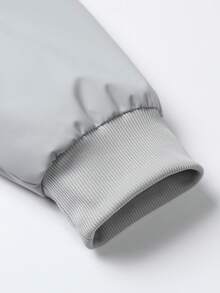 Manfinity Campus Court 美学帖——男士休闲字母印花保暖内衬夹克，秋冬棒球夹克，男士街头风拉链字母夹克，男士图案夹克，男士棒球夹克 - 淺灰色 - 查看 5