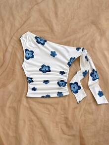 Soleia Blus Wanita Motif Bunga dengan Detail Lipatan di Bagian Depan dan Bahu Berkerut, Cocok untuk Karnaval, Pernikahan & Acara Lainnya - MultiWarna - View 5