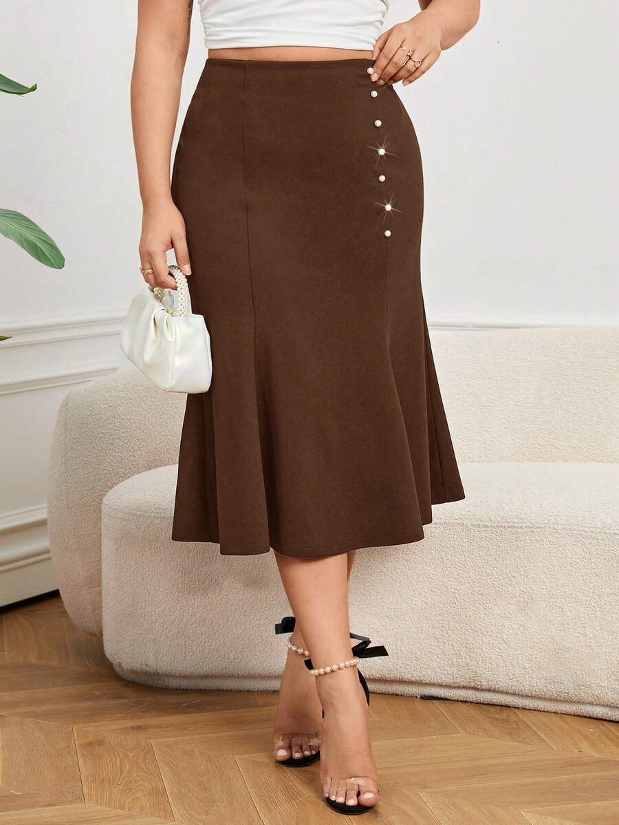 SHEIN Privé 大码女式珍珠纽扣装饰浪漫美人鱼下摆中长裙,适合浪漫约会。 - 棕色 - 查看 1