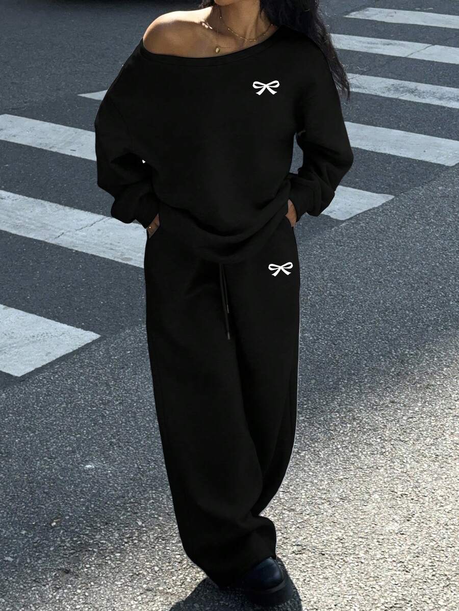 SHEIN EZwear 两件套女士蝴蝶结印花露肩宽松卫衣和阔腿加厚抓绒裤套装，适合秋冬季穿着 - 黑色 - 查看 1