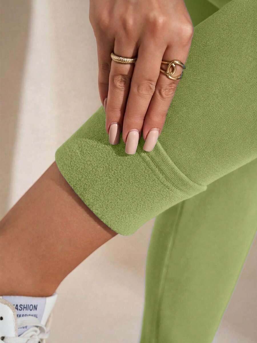 SHEIN LUNE Plus Size Women Solid Color Elastic Waist Casual Thermal Lined Leggings Knit Pants Green Pants For Women Lime Green Pants Green Clothes Green Leggings Women - Olive Green - View 1