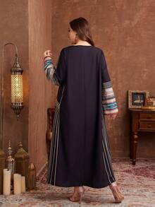 Al Najma 大码女式A字印花长袖休闲阿拉伯风格连衣裙 - 彩色 - 查看 2