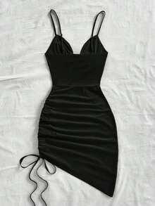 Soleia 女士红色针织V领鱼骨腰褶皱不对称下摆迷你吊带裙，度假款 - 黑色 - 查看 2