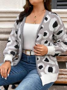 SHEIN LUNE 大码女式休闲家居美式温暖柔软灰色豹纹图案宽松落肩袖秋冬开衫商务休闲女士、度假装、乡村上衣 - 彩色 - 查看 5