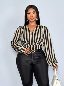 SOLERSUN 大码女式优雅V领长袖褶皱印花休闲衬衫（随机花卉图案），长袖上衣，适合秋冬季节穿着，复古杏色黑色撞色几何印花V领后摆带抽绳，适合通勤和日常穿着，适合各种场合。 - 黑色 - 查看 5