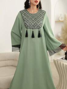 Al Najma Sequin Collar Flower Pendant Decor Light Green Arabic Style Dress With Headscarf Kaftan Jalabiya Dress - Green - View 8