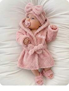 SHEIN 新生女宝宝可爱毛绒字母刺绣连帽外套帽子套装，秋冬款 - 粉色 - 查看 1