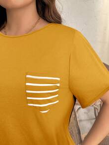 SHEIN LUNE Kaos Kasual Ukuran Besar Motif Garis-Garis Patchwork Kontras Warna dengan Dekorasi Saku, Gaya Western, Atasan Warna Mustard, Kaos Kuning - Kuning - View 3