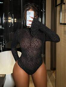 Slaydiva Bodysuit Jala Hitam Wanita, Motif Leopard Transparan Lengan Panjang dengan Manset Berkerut, Tanpa Punggung, Lapisan Dasar Ramping untuk Musim Panas, Klub Malam, dan Pesta Kolam Renang - Hitam - View 3