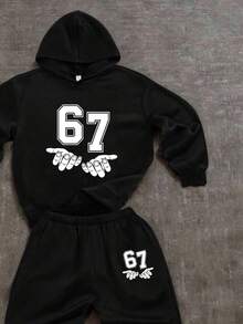 SHEIN 2pcs Tween Boy Casual Minimalist, Fashion Classic, Cool Style, Number 67, Retro American, Sports Style, "67" Printed Long Sleeve Hoodie Sweatshirt Set, Suitable For Summer - Black - View 3