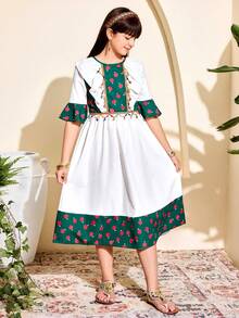 SHEIN 1pc Girls' Traditional Arab Abaya Dress,White Floral,Summer,Boho,Family Matching,Round Neck Patchwork Flare Sleeve,Ruffle Hem Golden Floral Trim,Green - White - View 6