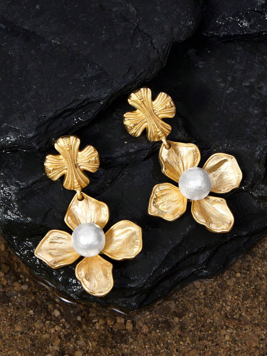 Opalesca 1 Pair Fashionable & Elegant Flower Shaped Pearl Dangle Earrings For Women,Outfits,Old Money,Wedding/Bridal Accessories,Western Jewelry,Fairycore/Fairy,Pearl,Fall/Autumn/Winter,For Mom/Women/Girl/Mother,Elegant - Gold - View 1
