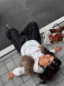 SHEIN EZwear 女士休闲简约米兰图案白色连帽运动衫，宽松版型，厚保暖内衬，适合秋冬季，长袖上衣 - 白色 - 查看 3