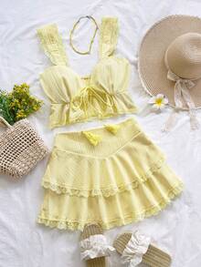 Soleia 2 件套女士套装：编织波浪纹理宽肩带荷叶边饰边系带前流苏背心和蕾丝花边双荷叶边下摆迷你裙，适合派对、约会、城市、度假、下午茶 - 芥末黃 - 查看 3