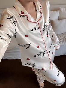 SHEIN Conjunto de pijama de manga larga con cuello de solapa y estampado de letras y corazones de seda sintética - Blanco - Ver 5