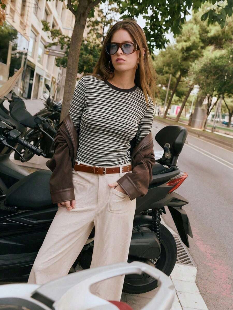 Nöista 长袖修身上衣,浅色横条纹,撞色领口,是女士时尚日常穿着的理想之选。 - 彩色 - 查看 1