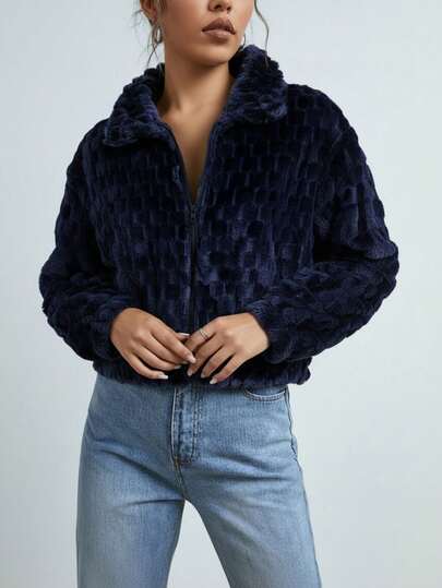 Chamarra de invinero ligera para  mujer corta tejido ligero peluche sintético texturizado cierre frontal cuello camisero manga larga diseño cálido estilo moderno ligera ideal invierno casual