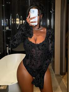 Slaydiva New Spring/Summer Wedding/New Year/Valentine's Day New Y2K Streetwear Inspired Lace Trim Crop Top With Flared Sleeves, Sexy Bodysuit For Music Festivals, Dates, Everyday Wear, Spring/Summer Lace Body Suit Bodysuits For Women Black Bodysuit Women Black Lace Bodysuit - Black - View 2