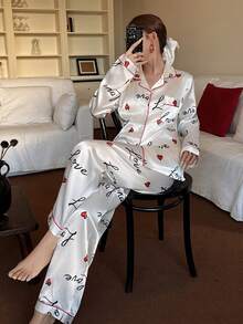 SHEIN Conjunto de pijama de manga larga con cuello de solapa y estampado de letras y corazones de seda sintética - Blanco - Ver 6