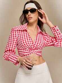 Hanevo Women's Valentine's Day Red Plaid Cropped Collared Long Sleeve Top - Red - View 4