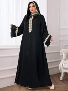Al Najma 大码女式撞色蕾丝长袖连帽阿拉伯风格连衣裙 - 黑色 - 查看 5